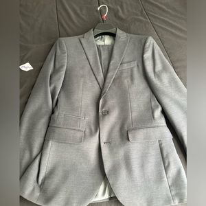 Grey Suit (J.Ferrar)